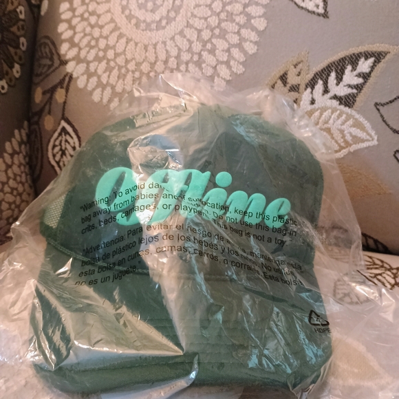 Offline Green Trucker Hat & Can Cooler Set - Picture 7 of 7